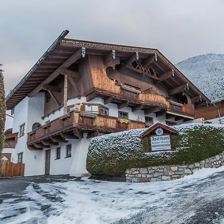 Aparthaus Bergfuehrer Harald Gleirscher *