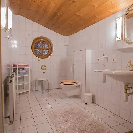 Aparthaus Bergfuehrer Harald Gleirscher Lägenhet *